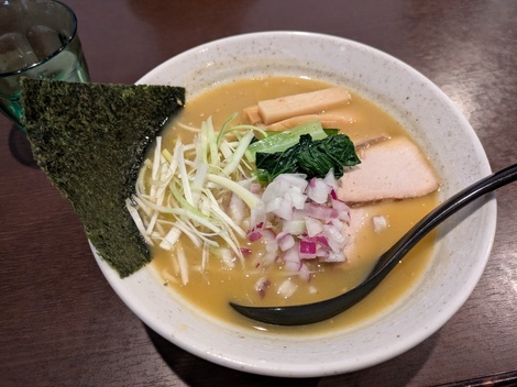 りろかる中央広場