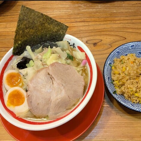 りろかる中央広場